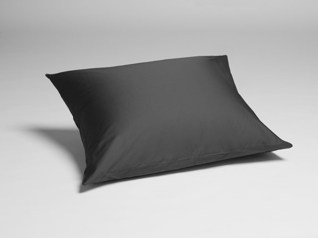 Yumeko Kussensloop katoen satijn dark anthracite 50x60 100 biologisch en fairtrade katoen, satijn geweven