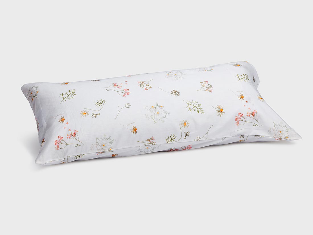 Yumeko Kussensloop katoen satijn meadow 40x80 100 biologisch en Fairtrade katoen, satijn geweven