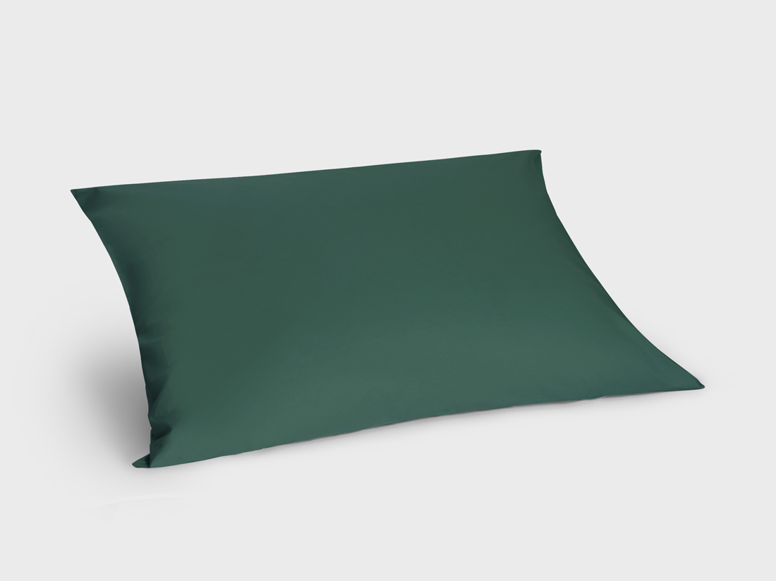 Yumeko Kussensloop percal forest green 70x90 100 biologisch en fairtrade katoen, percal geweven