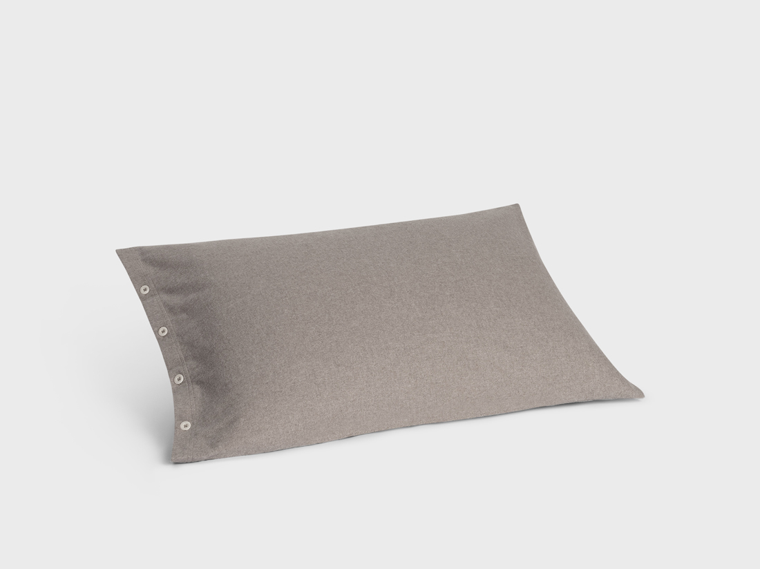 Yumeko Kussensloop velvet flanel stone brown 50x70 100 biologisch katoen, flanel (licht geborsteld)
