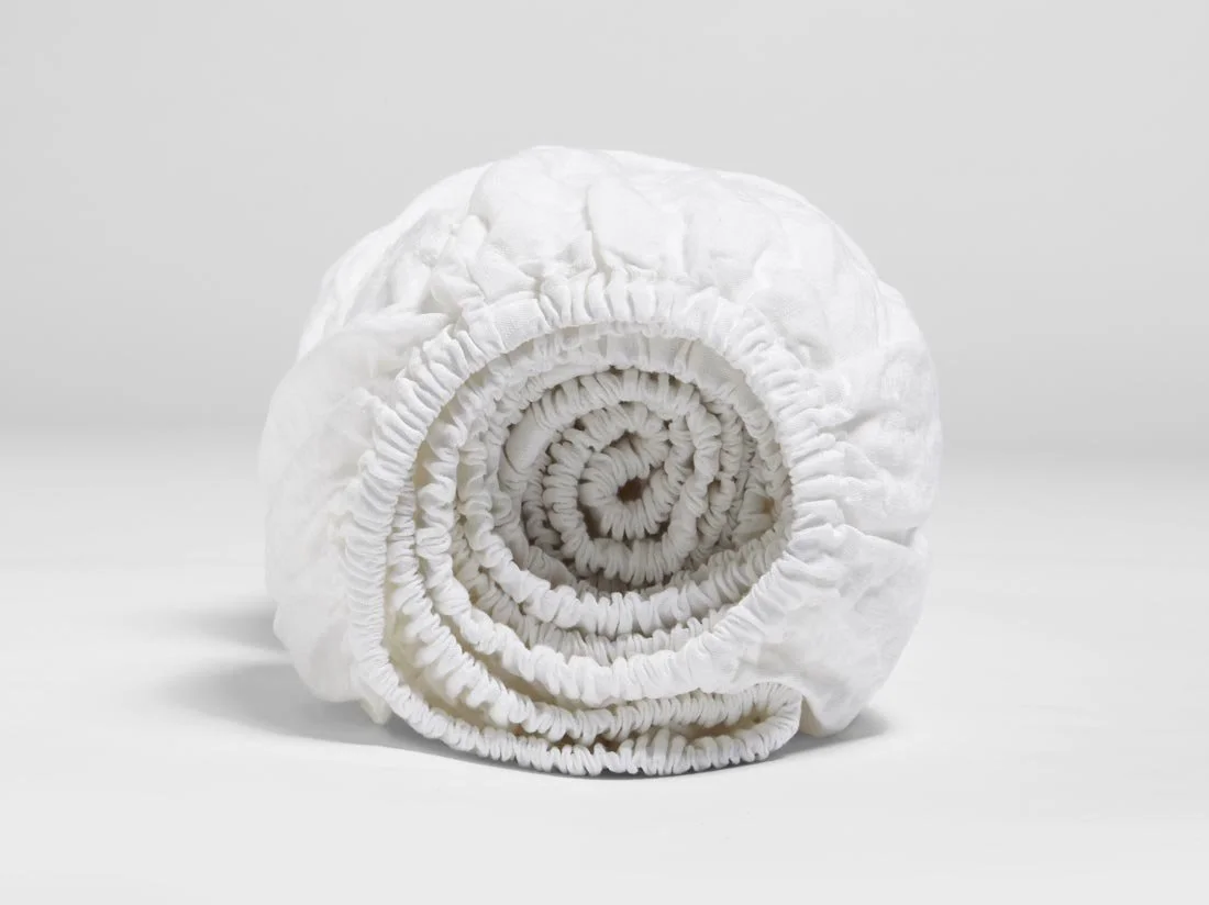 Hoeslaken gewassen linnen pure white via Yumeko