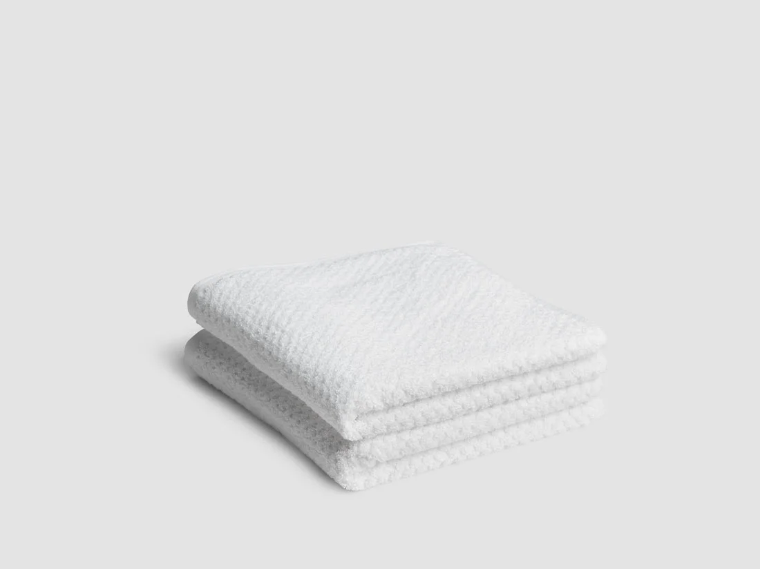 Handdoeken dots pure white 50x100 from Yumeko