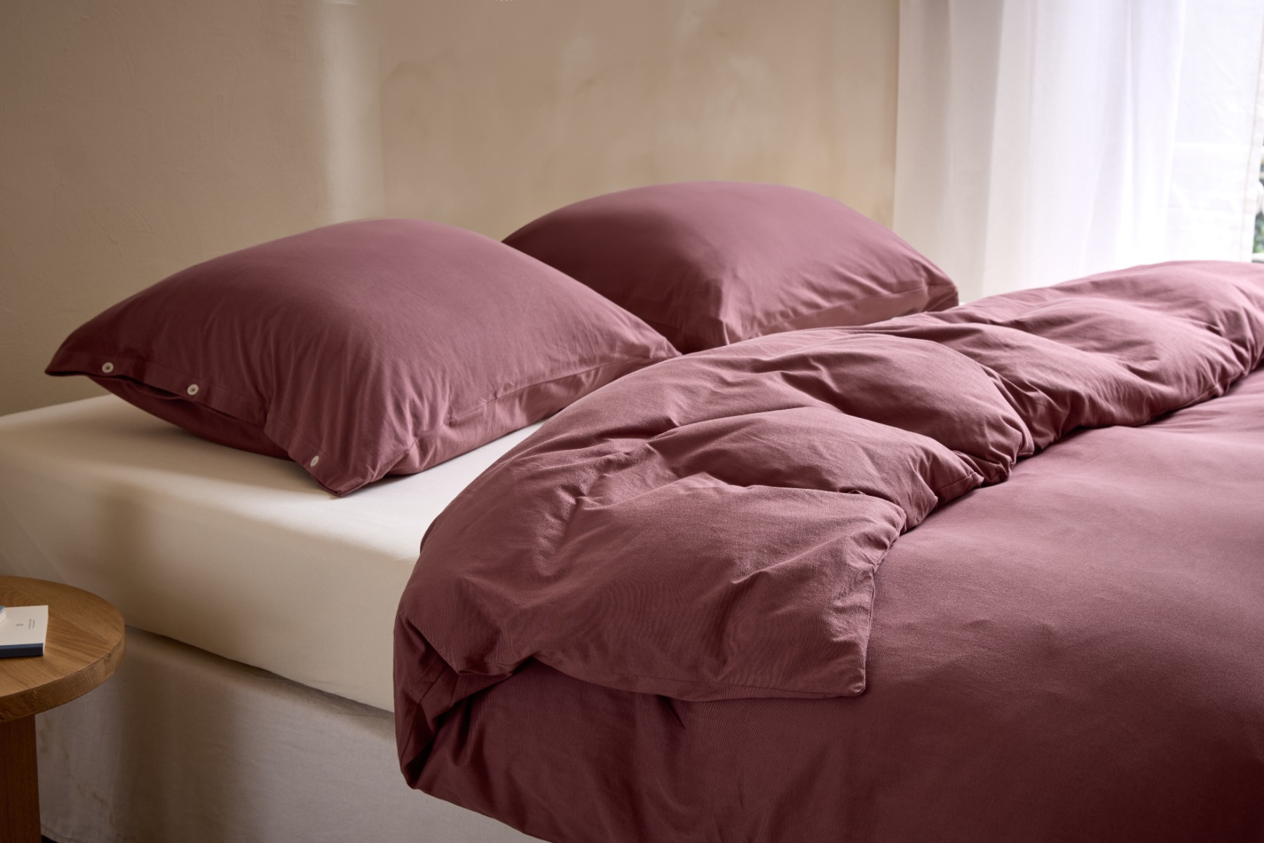 ROC_jersey_bedding_rose.lanscape