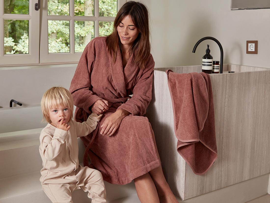 mood-bathrobe-cotton-mini-dots-blush-rose