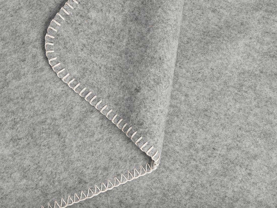 Couverture bébé en laine mérinos mélangée grise 75x100