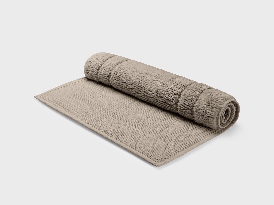 Badrumsmatta deluxe warm taupe 50x80
