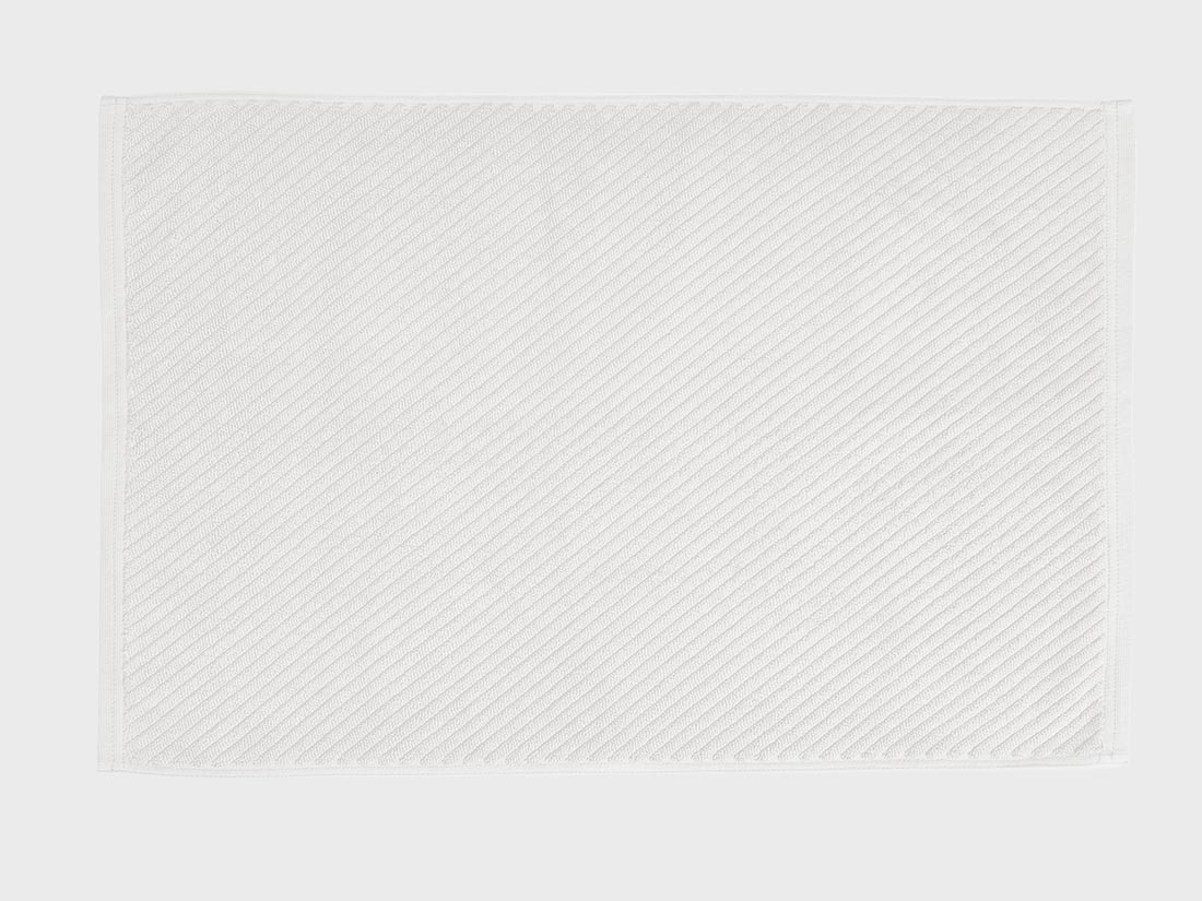 Badrumsmatta pure white 52x81
