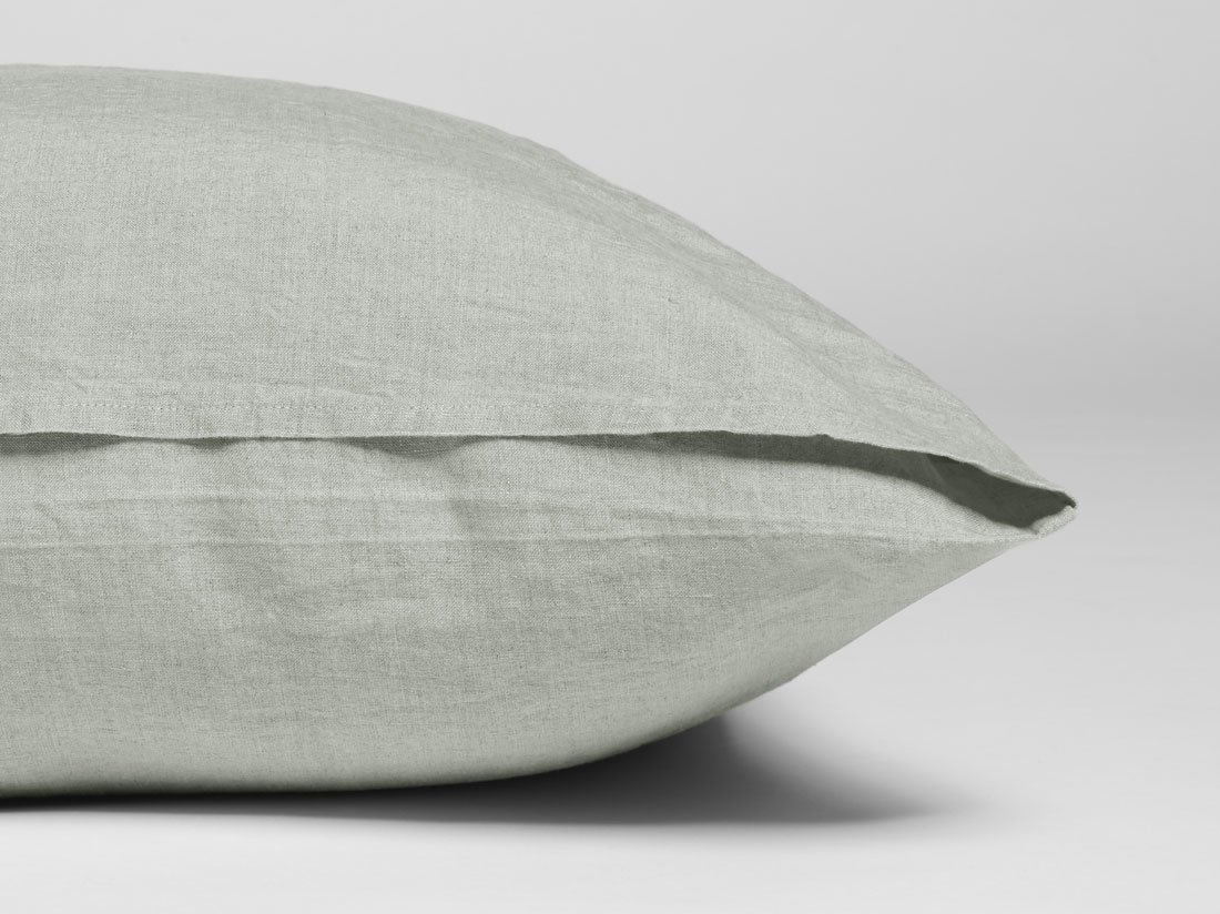 Kussensloop gewassen linnen misty green