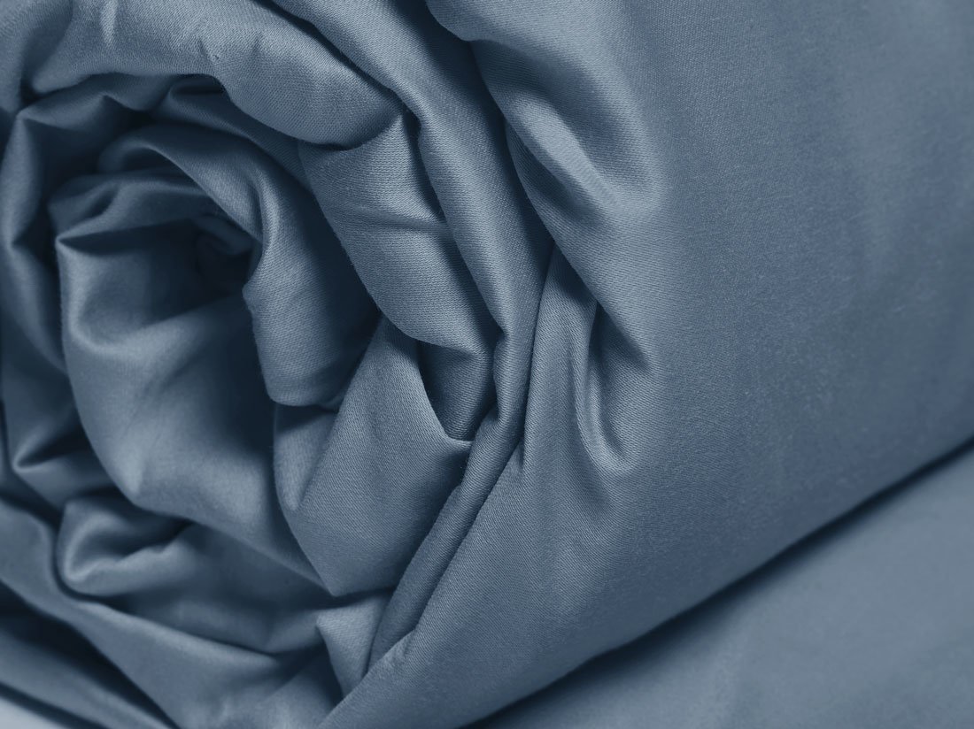 Hoeslaken katoen satijn faded blue