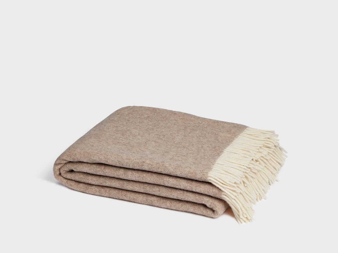 Couverture en laine mérinos mélangée camel 150x210