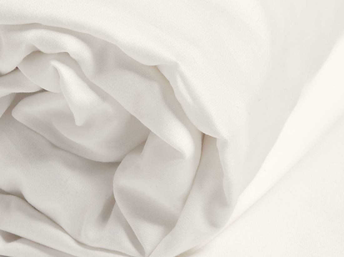Faconlagen bomuldssatin warm white