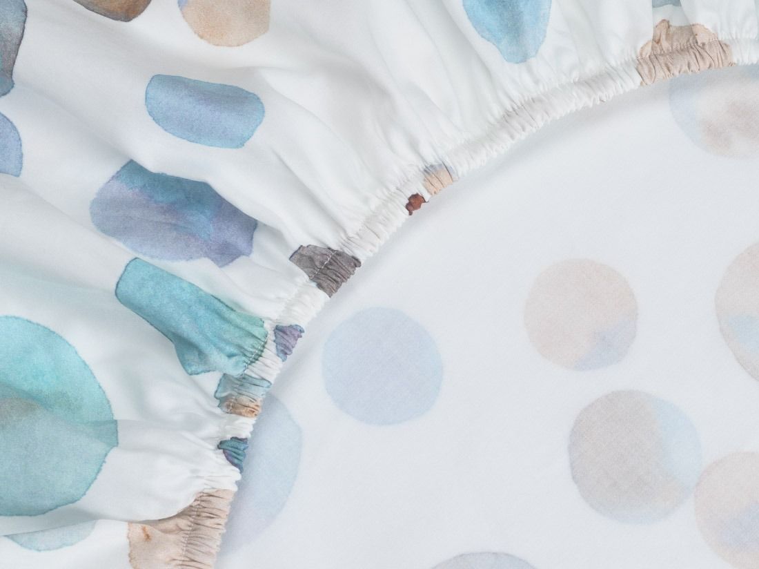 Kinderhoeslaken katoensatijn watercolor dots multicolor