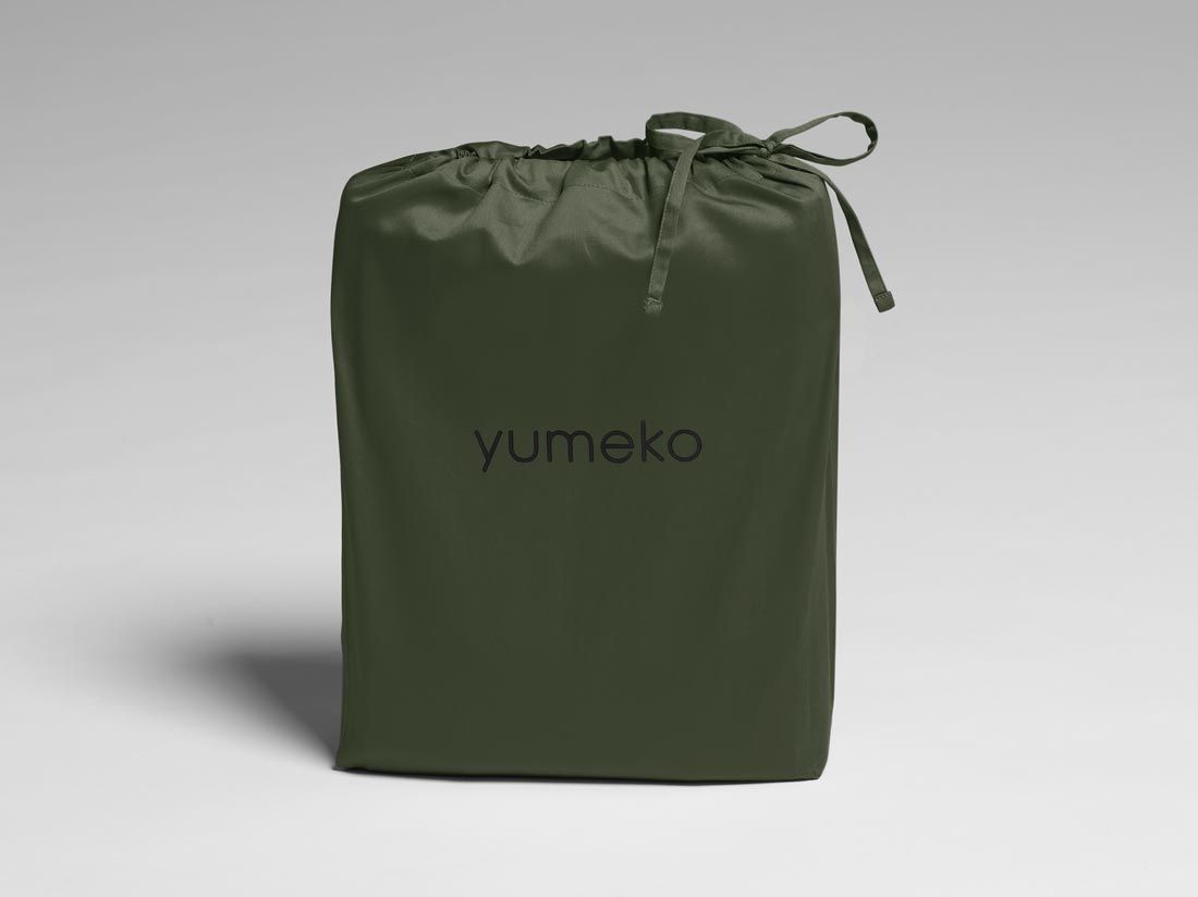 Dekbedovertrek katoensatijn dark olive