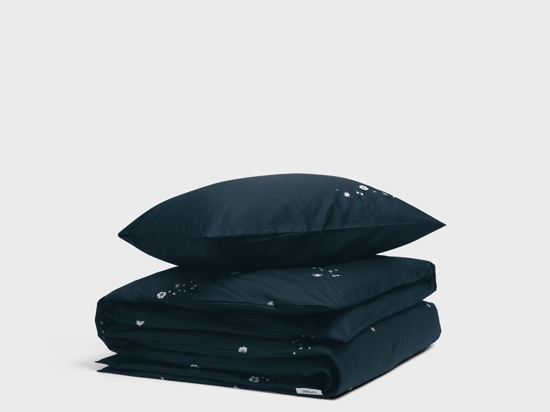 Dekbedovertrek katoensatijn blueberry starry flow