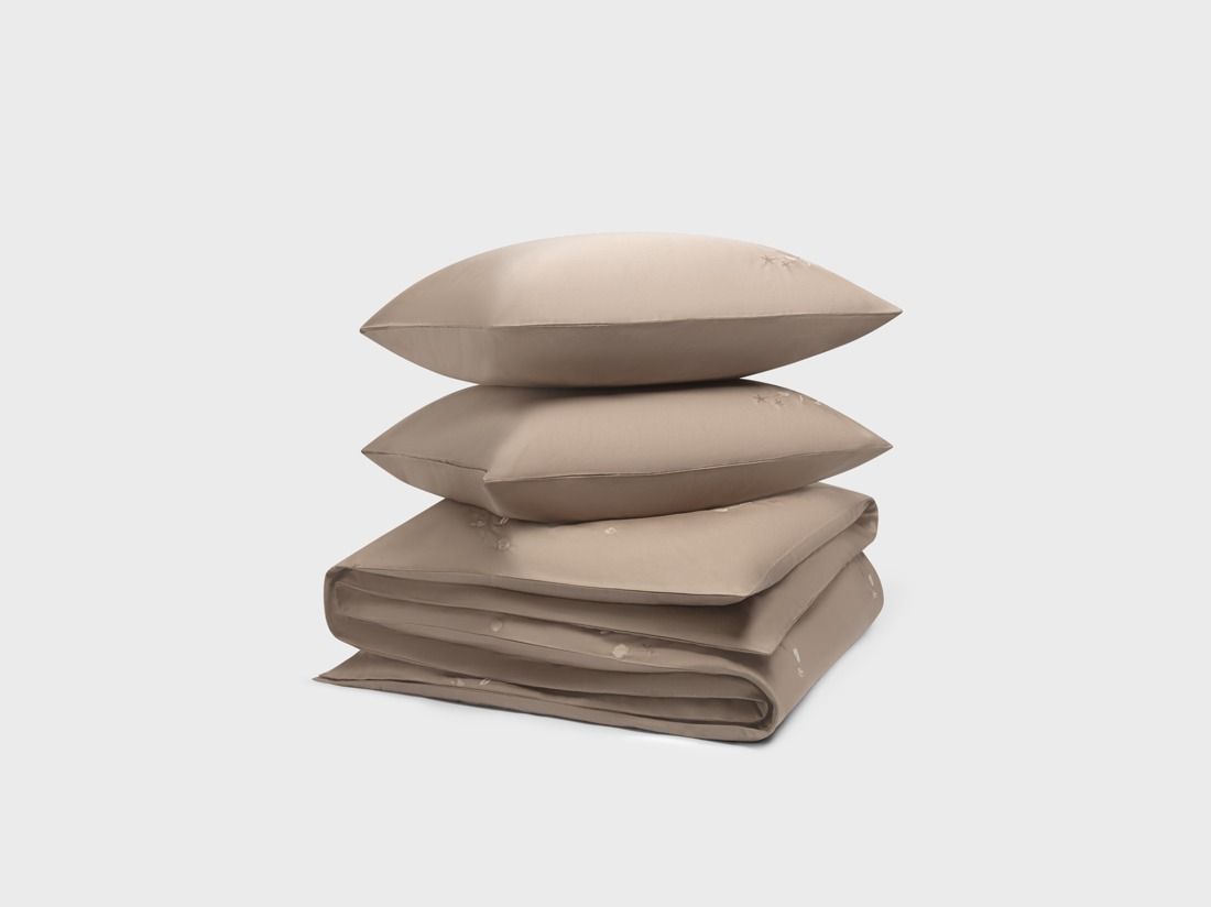 Dekbedovertrek katoensatijn warm taupe seashell