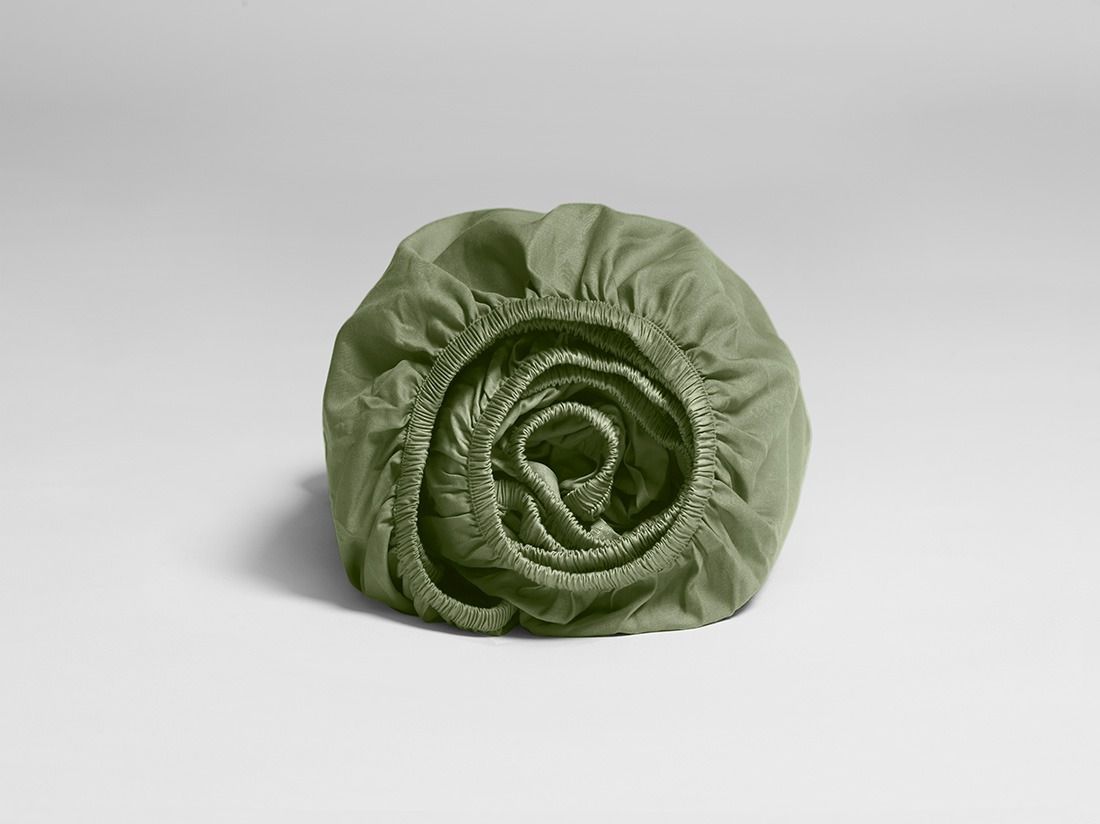 Hoeslaken katoensatijn mid olive