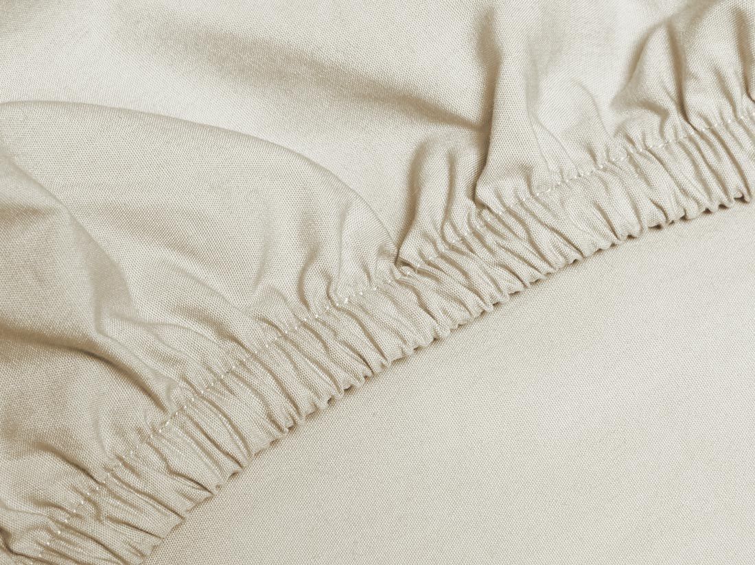 Dra-på-lakan bomullssatin sandy grey