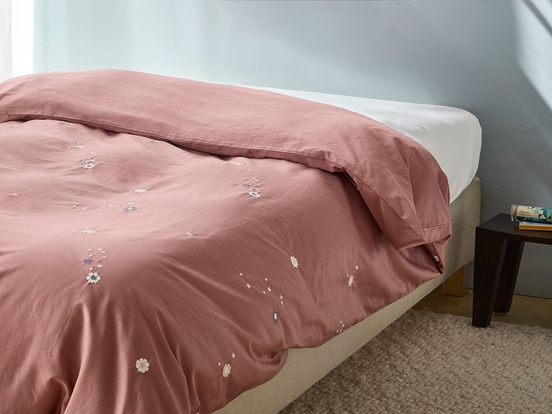 Kinderbettwäsche Baumwollsatin Blush Rose Starry Flower