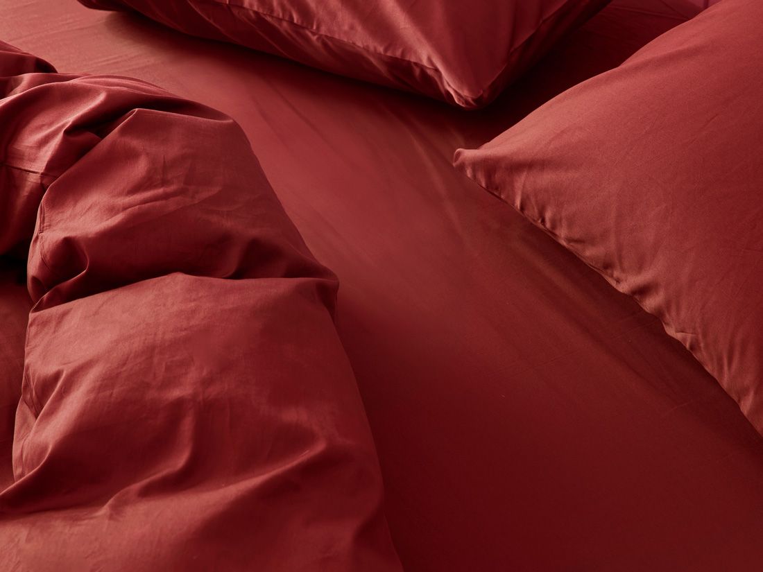 Drap-housse satin de coton rouge éclatant