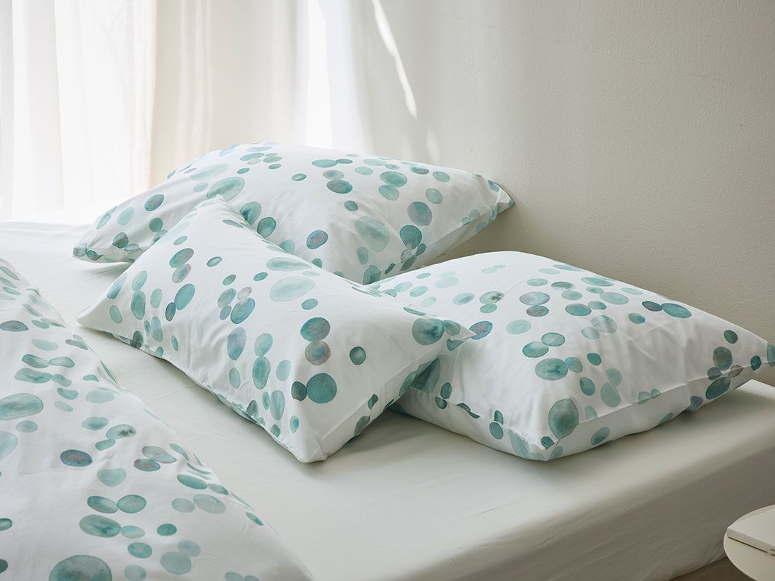 Kussensloop katoensatijn watercolor dots sea green