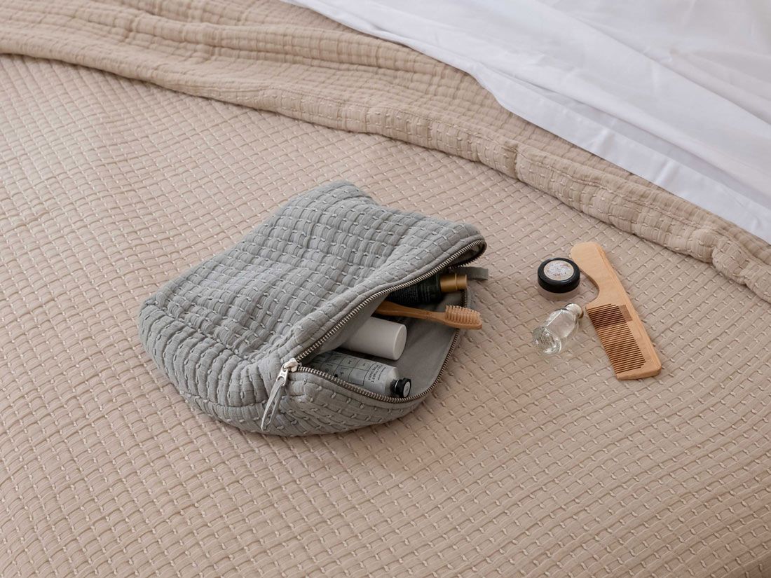 Trousse de toilette en mousseline de coton vert sauge