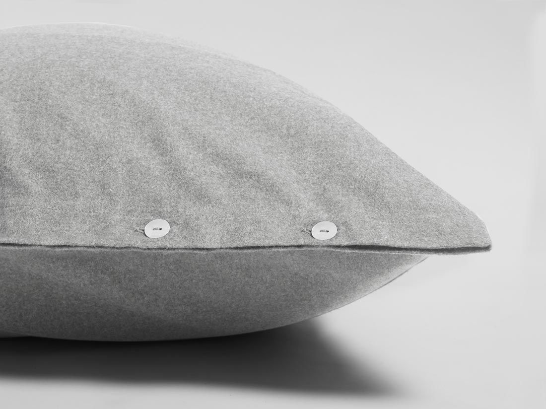 Taie d'oreiller flanelle de coton gris clair