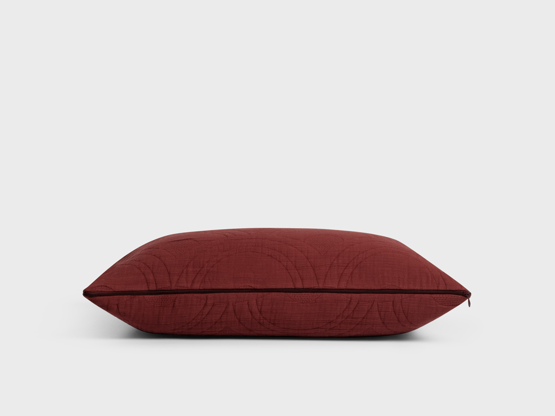 Sierkussenhoes mousseline katoen arch bordeaux