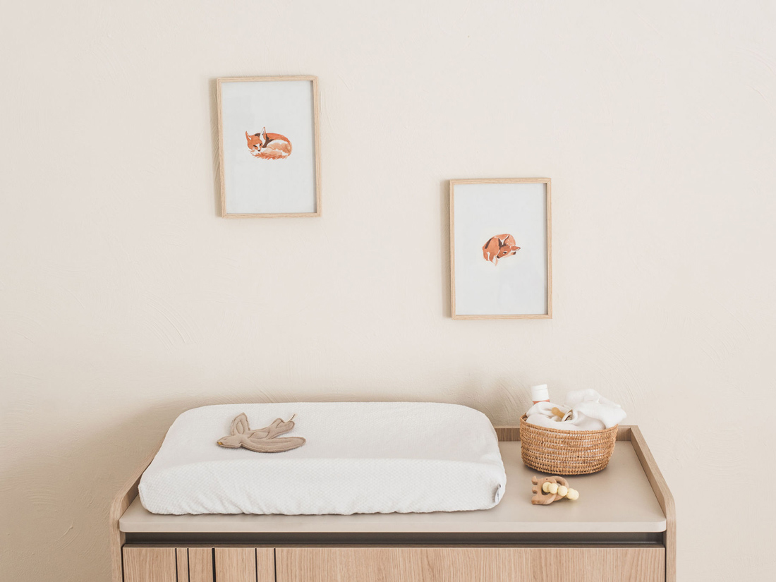 Aankleedkussenhoes mini dots pure white 50x70