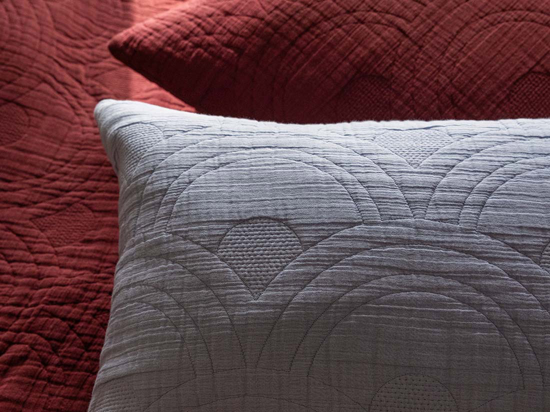 Housse de coussin décoratif en mousseline de coton arc bleu lavande