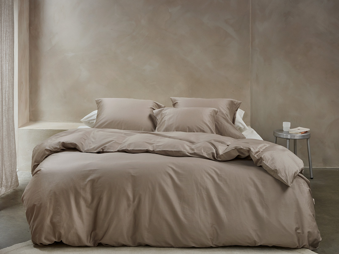 Parure de lit satin de coton taupe chaud