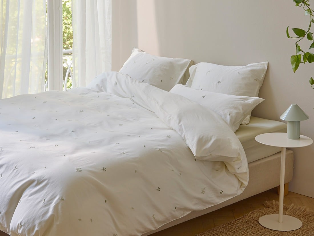 Parure de lit satin de coton blanc chaud botanique