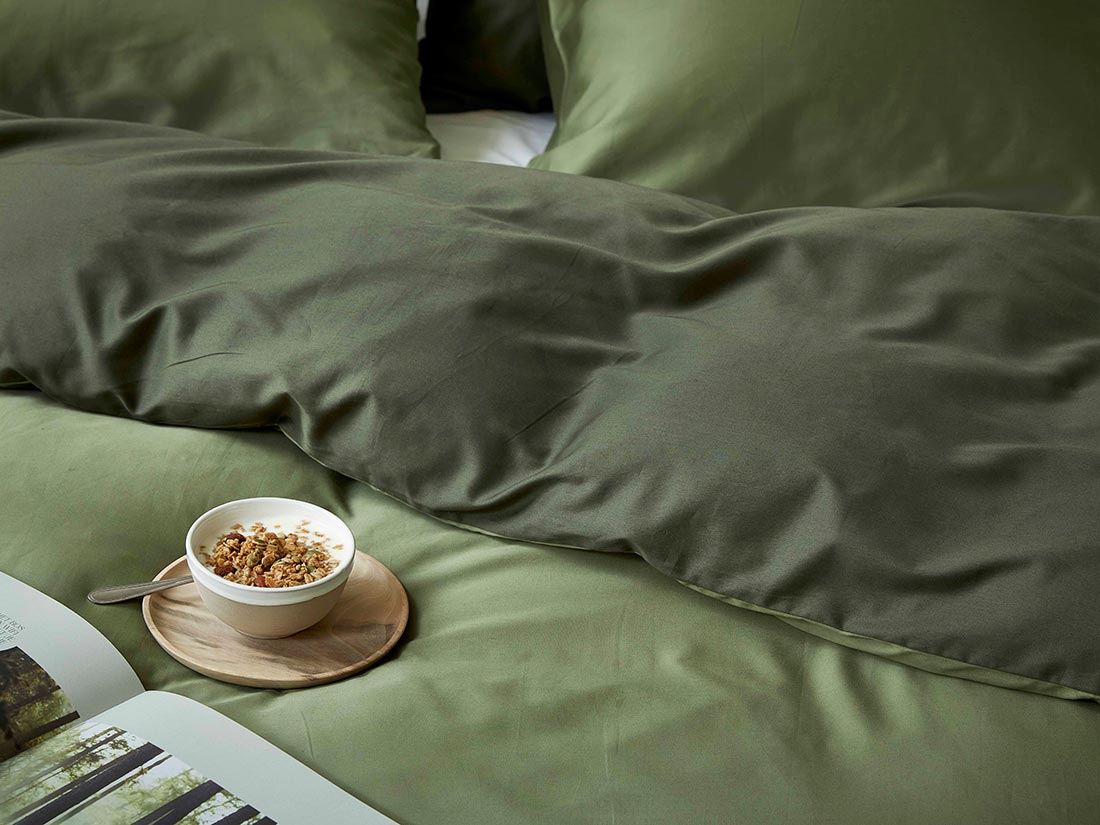 Parure de lit satin de coton double face vert olive