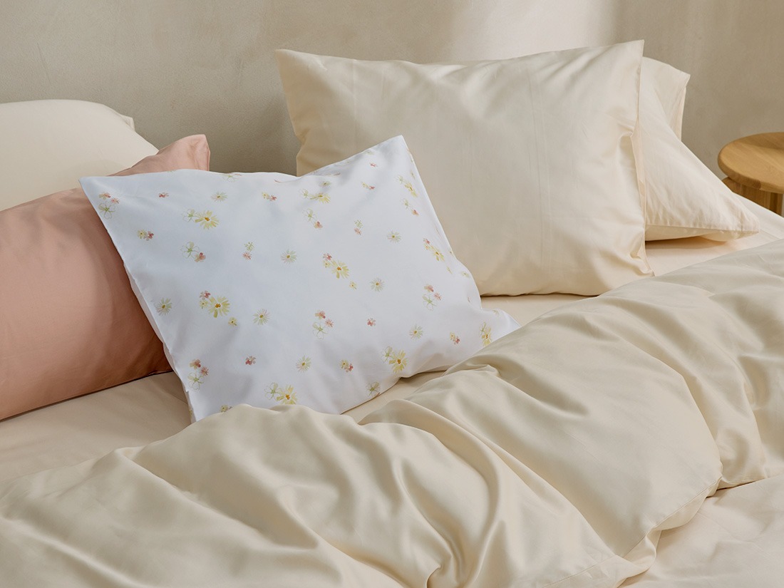 Taie d’oreiller satin de coton vallée fleurie