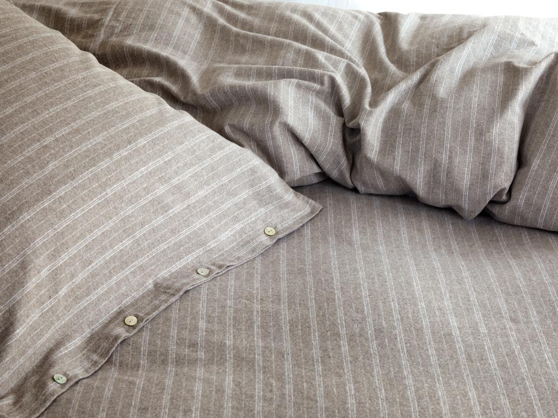 Kussensloop flanel stone brown stripe