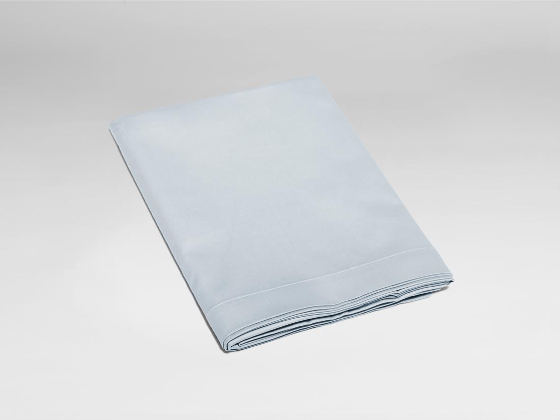 Drap plat enfant satin de coton bleu ciel